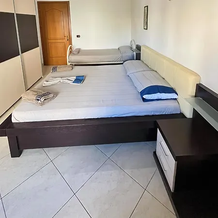 Durrah Habitación en casa particular Durrës